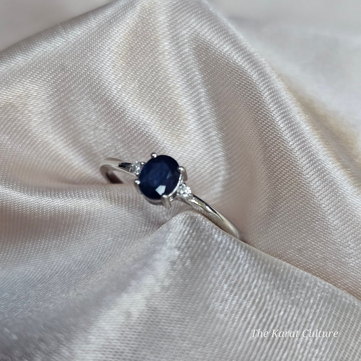 14K Solid White Gold Ring with Natural Blue Sapphire and Diamonds