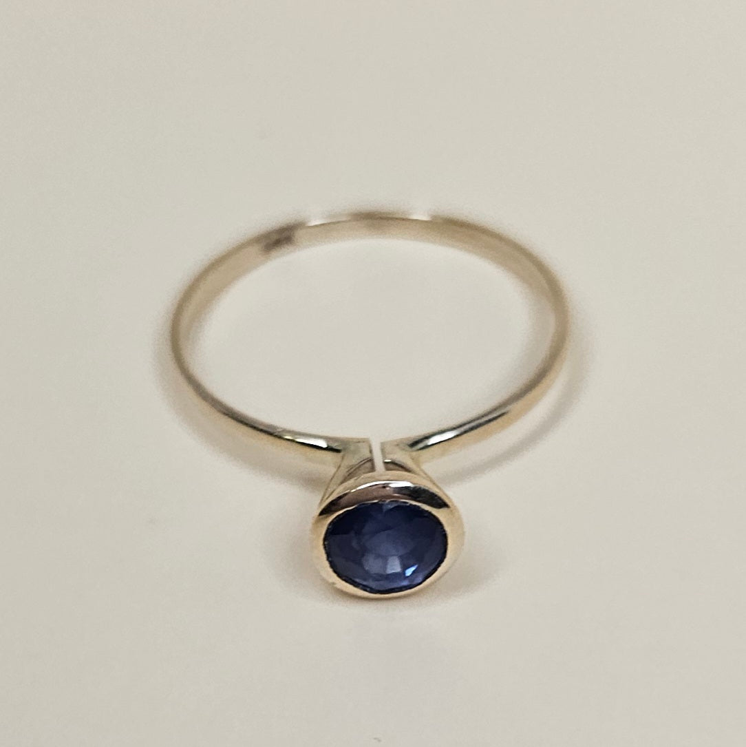14K Solid Gold Natural Sapphire Minimalist Ring