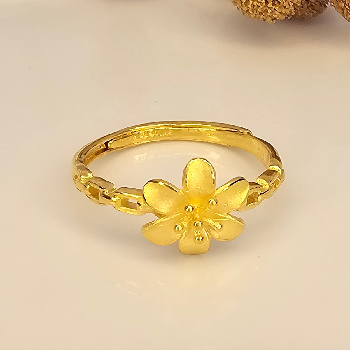 24K Solid Gold Daisy Ring