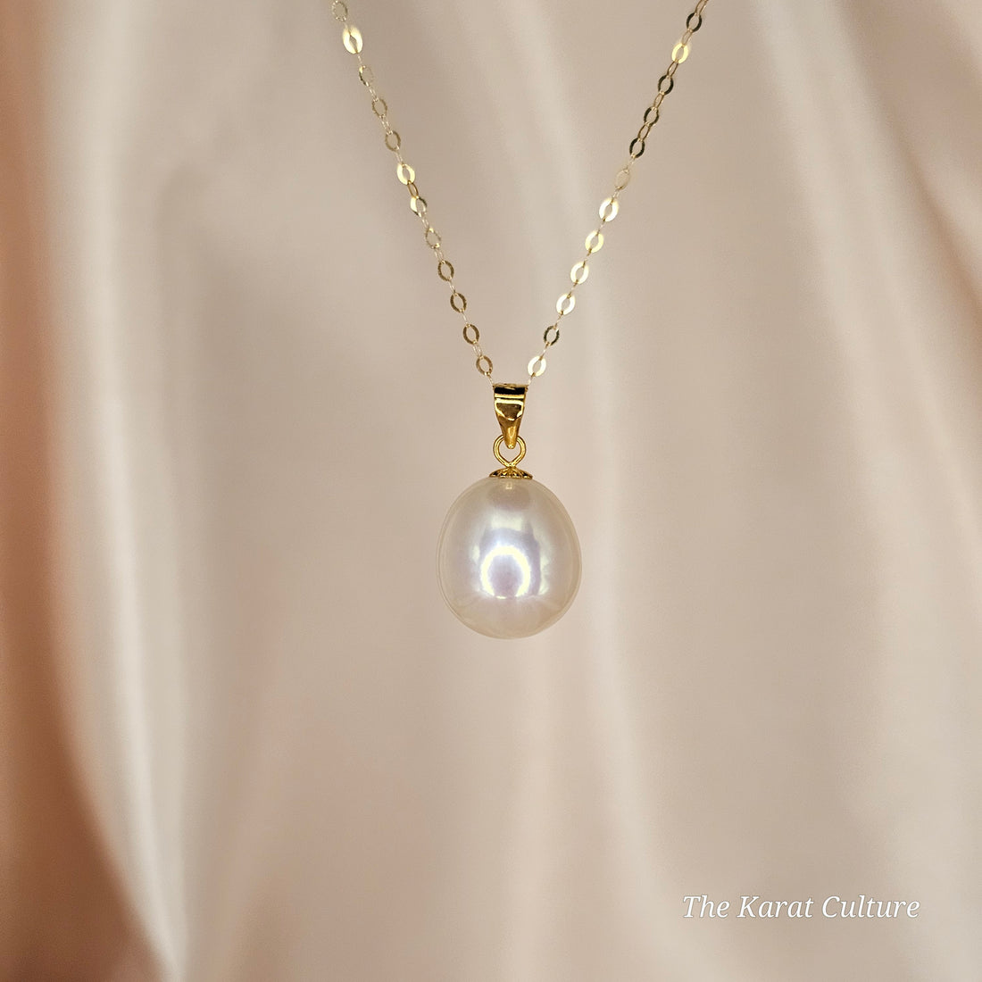 18K Gold White Freshwater Teardrop Pearl Necklace