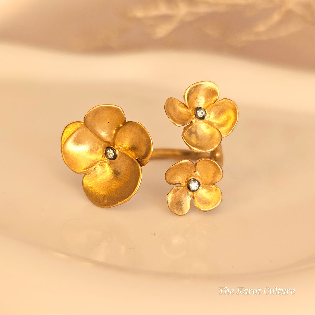 14K Solid Gold Kurtulan 3 Flowers Ring with Diamonds