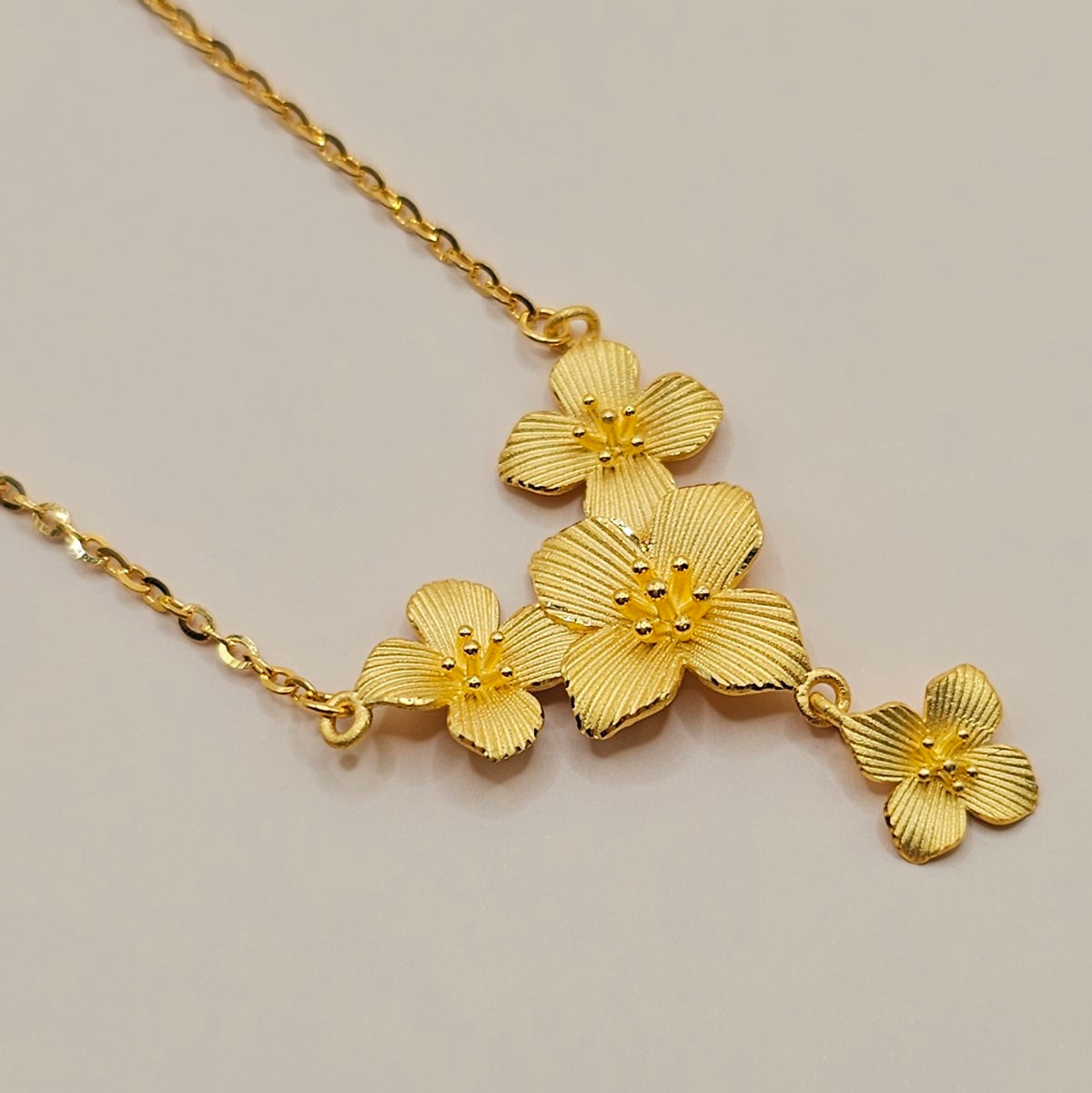 24K Solid Gold Four Cherry Blossoms Necklace