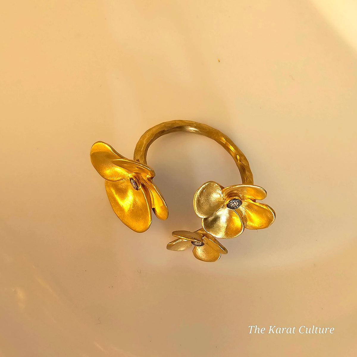14K Solid Gold Kurtulan 3 Flowers Ring with Diamonds