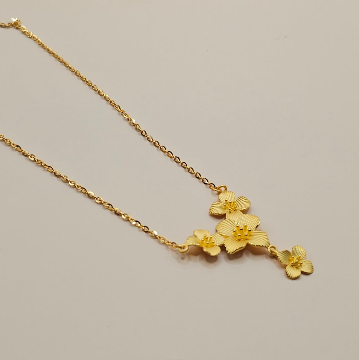 24K Solid Gold Four Cherry Blossoms Necklace