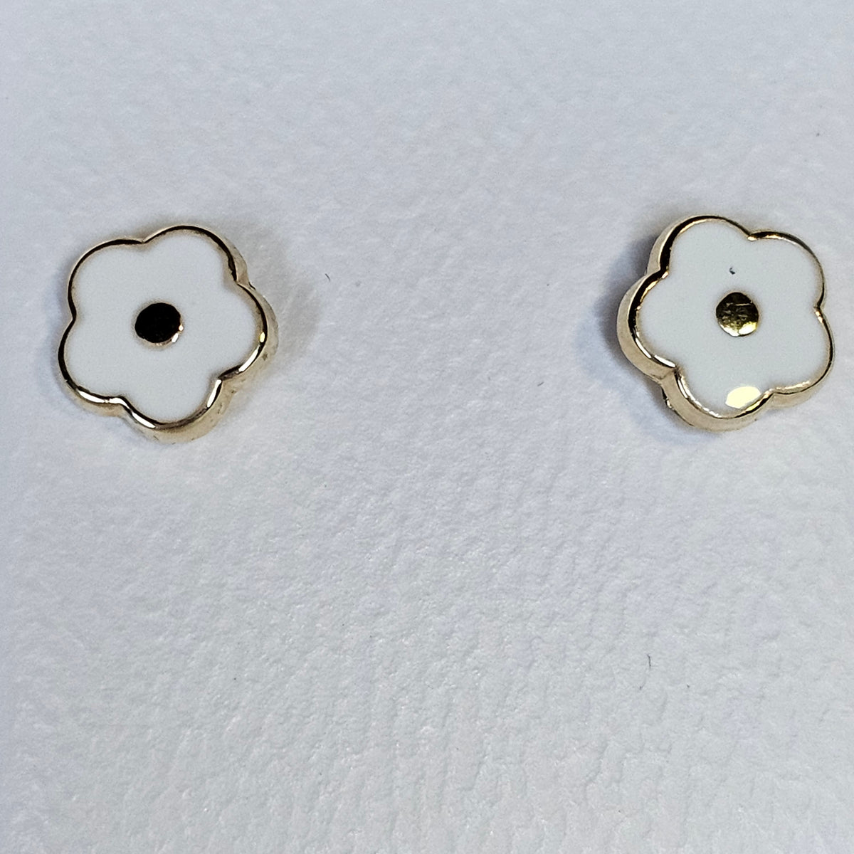 14K Solid Gold White Flower Enamel Ear Studs