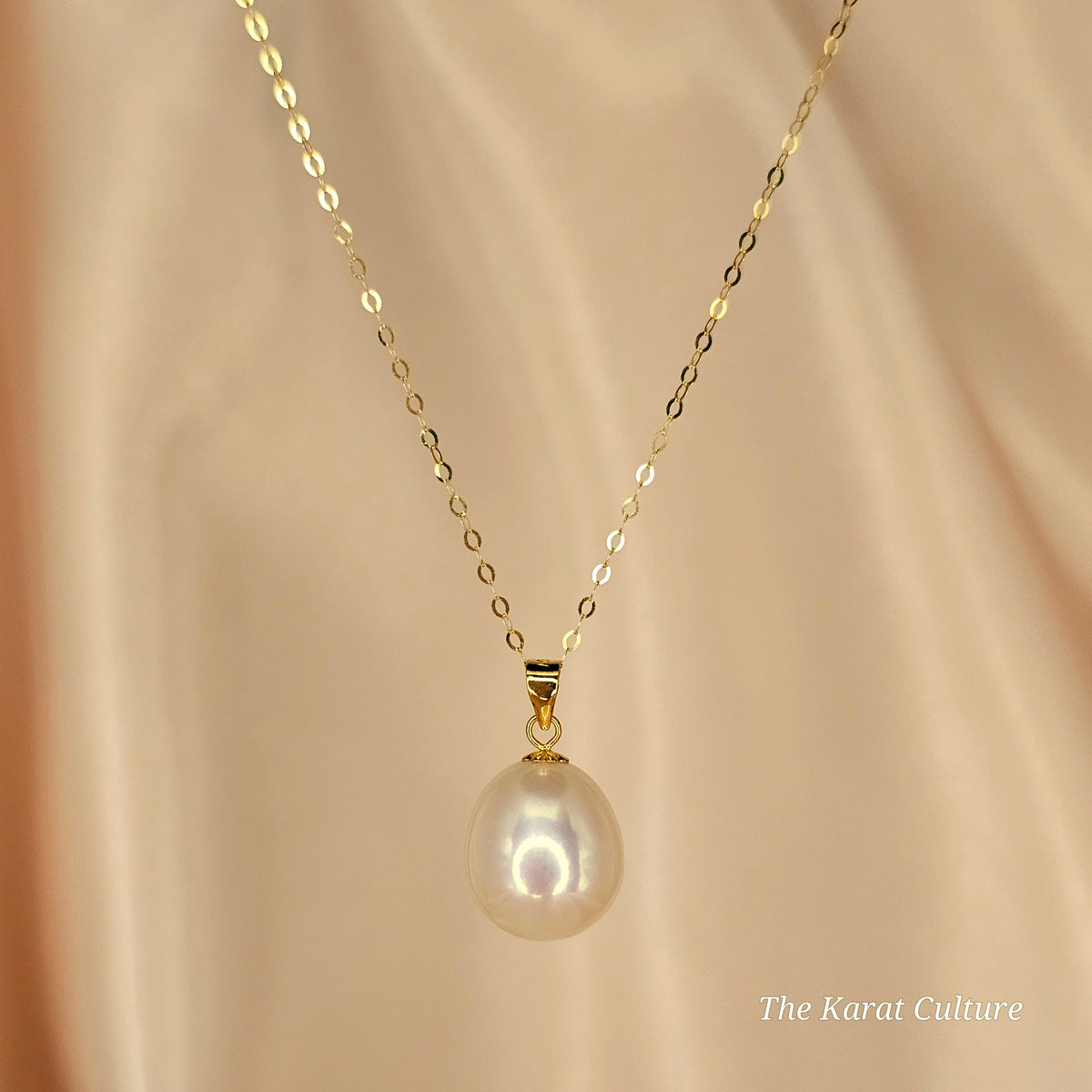 18K Gold White Freshwater Teardrop Pearl Necklace