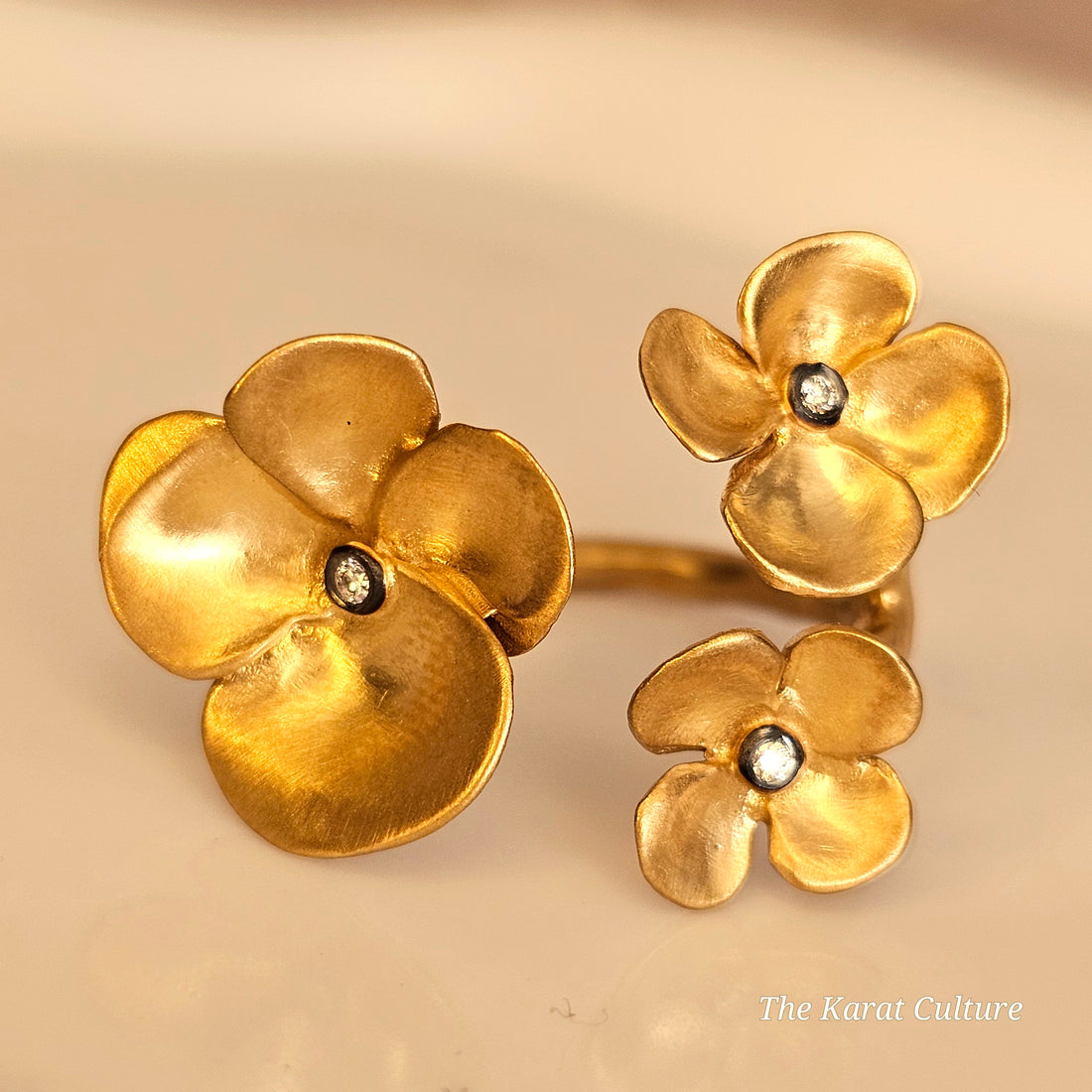 14K Solid Gold Kurtulan 3 Flowers Ring with Diamonds